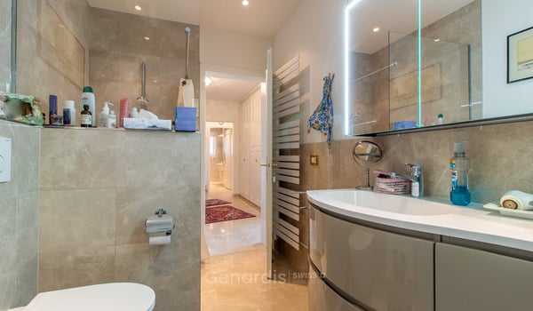 Elegante Attico con Vista Aperta e Piscina Panoramica – Porza (Lugano) 27