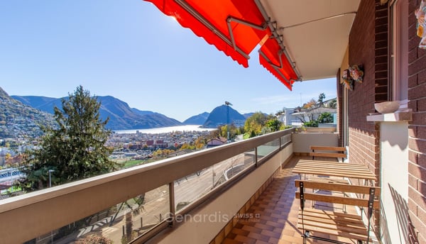 Elegante Attico con Vista Aperta e Piscina Panoramica – Porza (Lugano) 22