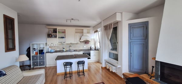 Lugano, centro, , Luminoso Attico con Terrazza, Balcone, Cantina, Posto Auto coperto. 4