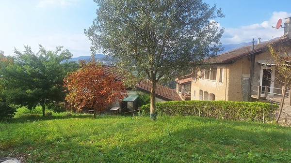 Ampia Casa di Nucleo, Vista aperta, con Terrazza, Posti auto, Giardino privato 4