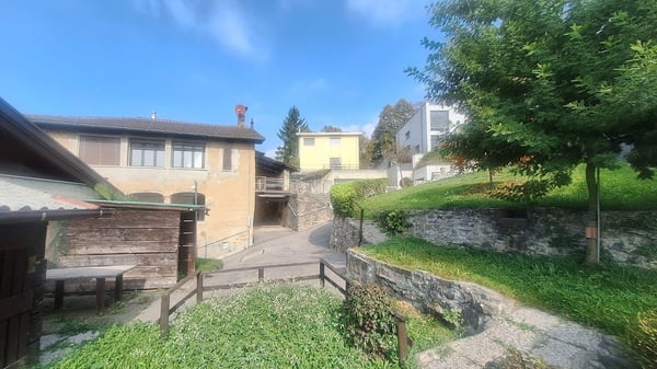 Ampia Casa di Nucleo, Vista aperta, con Terrazza, Posti auto, Giardino privato 5