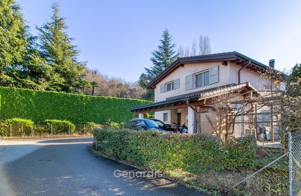 Soleggiata, Tranquillità,   Confortevole  Casa Indipendente con portico,  giardino privato 2