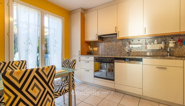 Soleggiata, Tranquillità,   Confortevole  Casa Indipendente con portico,  giardino privato 10