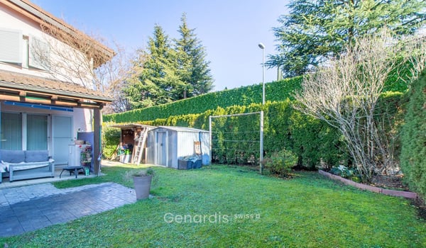 Soleggiata, Tranquillità,   Confortevole  Casa Indipendente con portico,  giardino privato 4