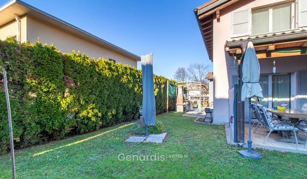 Soleggiata, Tranquillità,   Confortevole  Casa Indipendente con portico,  giardino privato 5