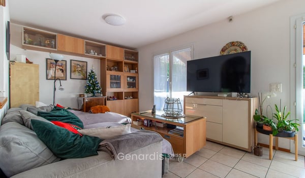 Soleggiata, Tranquillità,   Confortevole  Casa Indipendente con portico,  giardino privato 7