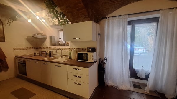 Confortevole  Casa di Nucleo  con Terrazza,  giardino, posto auto, Piscina 4