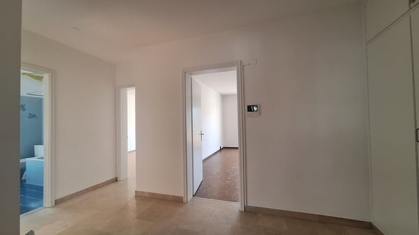 Viganello Centro,  Luminoso Appartamento con ampia terrazza, garage e posto auto 8