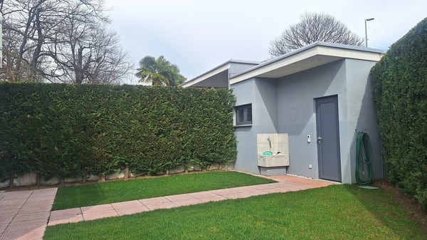 Comodità,  Soleggiata,  Elegante,  Moderna, Spaziosa Villa con giardino 4