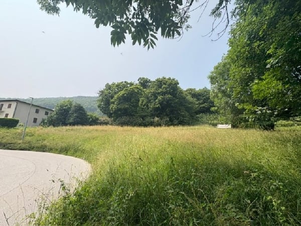 Terreno edificabile Residenziale pianeggiante, in posizione Tranquilla, Soleggiata, 2