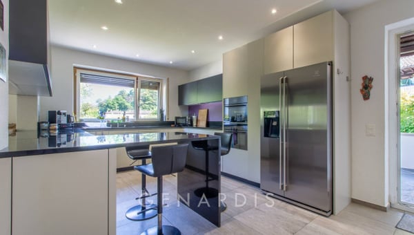 Rara opportunità - Villa uni/bifamiliare con piscina, terreno e privacy 5