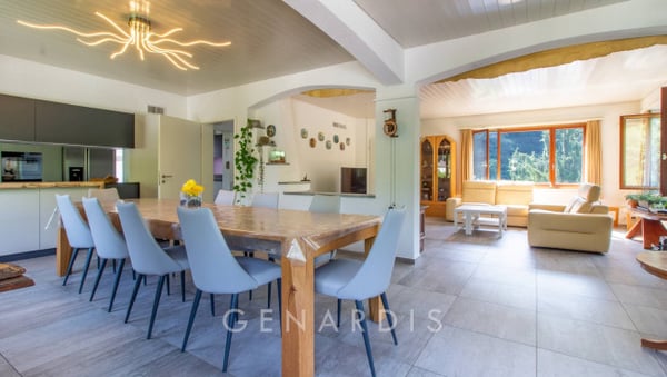 Rara opportunità - Villa uni/bifamiliare con piscina, terreno e privacy 8