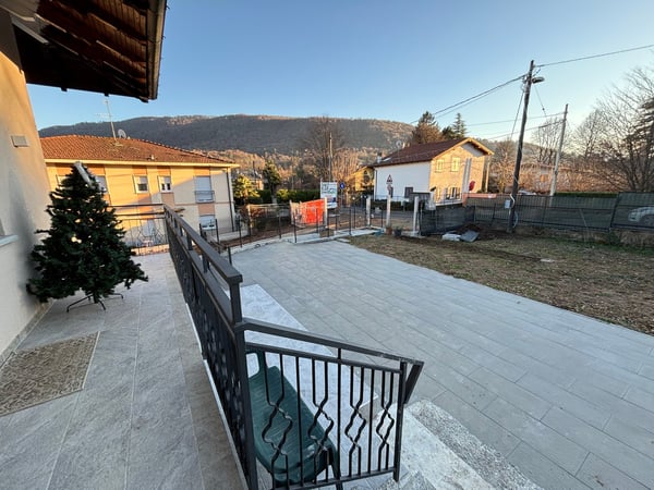 Villa indipendente con 1000 mq di giardino a soli 10 min. dalla Svizzera 4