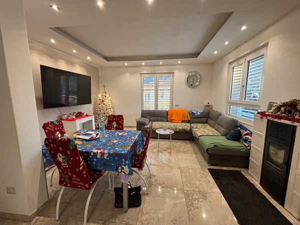 Villa indipendente con 1000 mq di giardino a soli 10 min. dalla Svizzera 6