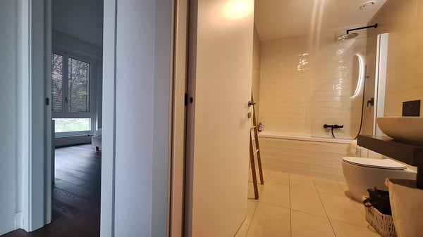 Lugano Centrale, Luminoso Appartamento con ampia Terrazza, cantina, posto auto 7