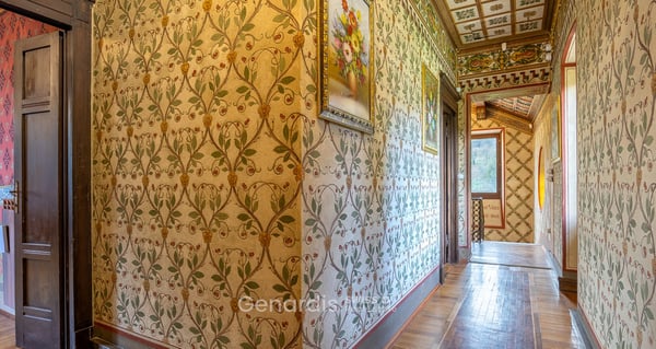 Villa storica di grande fascino, con forte carattere storico e decorativo. 31