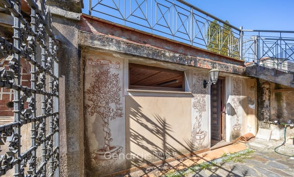 Villa storica di grande fascino, con forte carattere storico e decorativo. 10