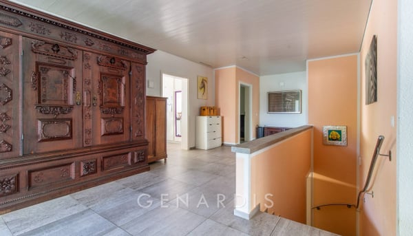 Rara opportunità - Villa uni-bifamiliare con piscina, terreno e privacy 11