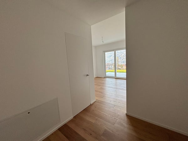 Neues Penthouse in Brusino - Seesicht und Bootsplatz! 3