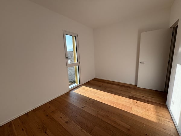 Neues Penthouse in Brusino - Seesicht und Bootsplatz! 8