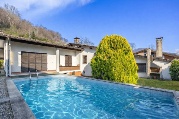 Casa unifamiliare con giardino e piscina / Einfamilienhaus mit Garten und Schwimmbad 3