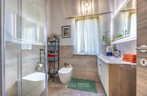 Graziosa villetta indipendente con vista aperta 8