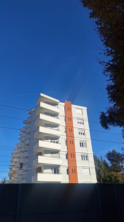 Soleggiato,  Comodità,  Attico loc 2,5,  con due terrazze,   posto auto 6