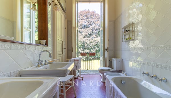 Affascinante villa storica del 1850 a breve distanza dalla Svizzera 31