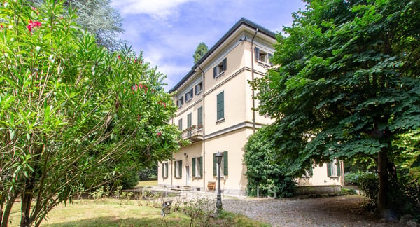 Affascinante villa storica del 1850 a breve distanza dalla Svizzera 34
