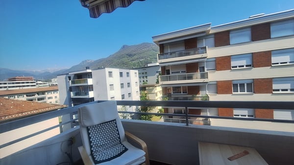 Lugano Centro, Luminoso Appartamento con terrazza, cantina 2