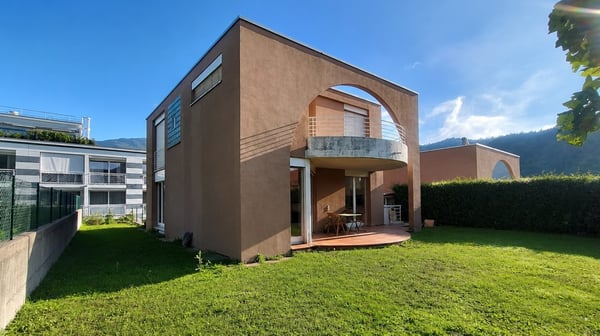 Soleggiata, Confortevole Villetta indipendente con portico, terrazza, giardino 3