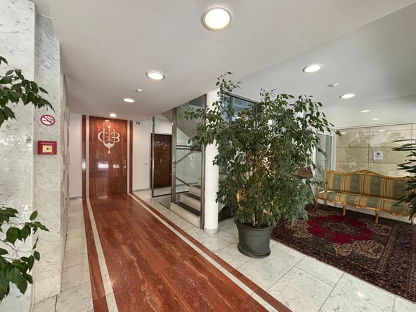 Accogliente appartamento di 3 locali con balcone e vista panoramica a Lugano 2
