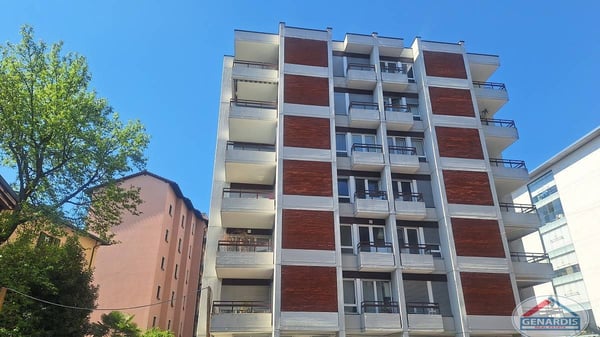 Centro Lugano , Al Piano Attico , loc 3.5, Terrazza, Balcone, Posto Auto coperto. 1