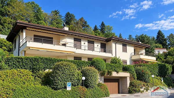 Confortevole Appartamento- Duplex di 3.5 locali a Lugano – Luminoso e Tranquillo 2