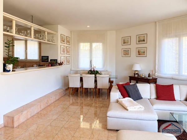 Confortevole Appartamento- Duplex di 3.5 locali a Lugano – Luminoso e Tranquillo 8