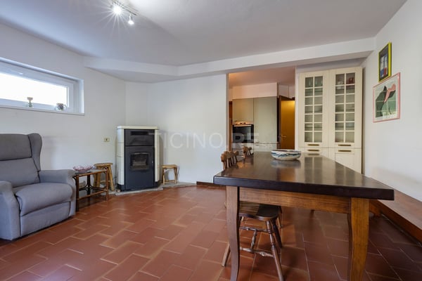 Villa con ampio giardino – a pochi minuti dal confine italo-svizzero 5
