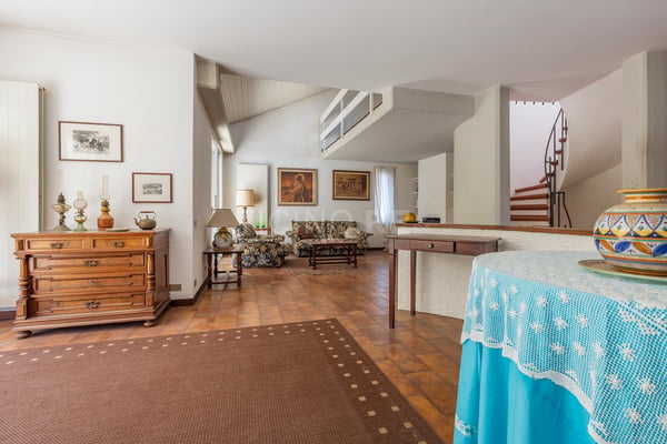 Exklusive Villa mit 3.000 m² Parkgarten nahe der Schweizer Grenze 4