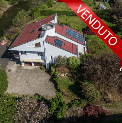 Exklusive Villa mit 3.000 m² Parkgarten nahe der Schweizer Grenze