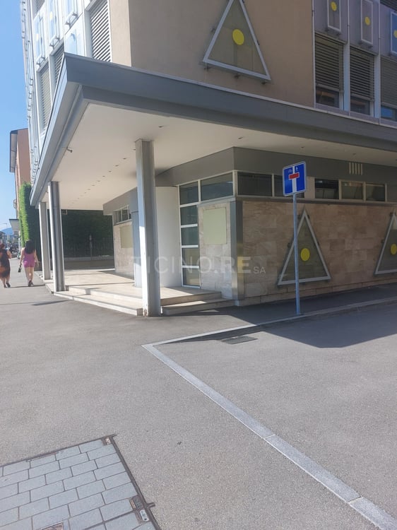 Edificio Commerciale in Vendita – Via Livio 12, Chiasso 2