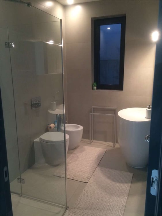 Moderna villa con piscina 9