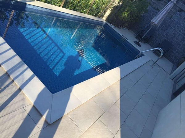 Moderna villa con piscina 3