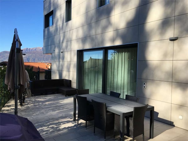 Moderna villa con piscina 4