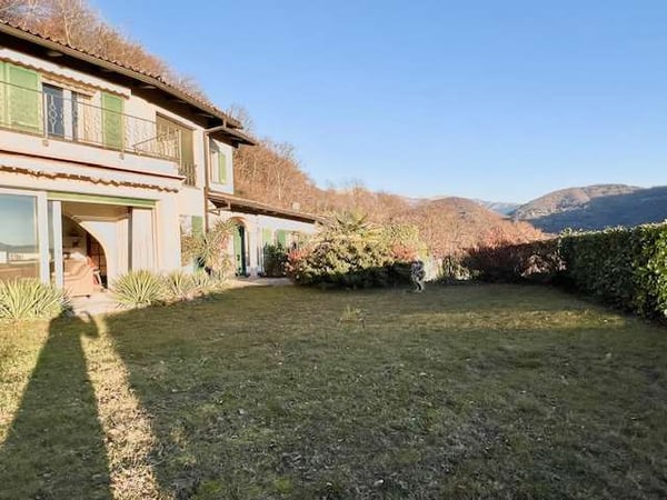 Bellissima villa 7.5 locali vista lago nel verde 12