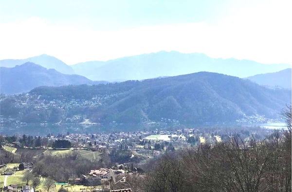 Bellissima villa 7.5 locali vista lago nel verde 3