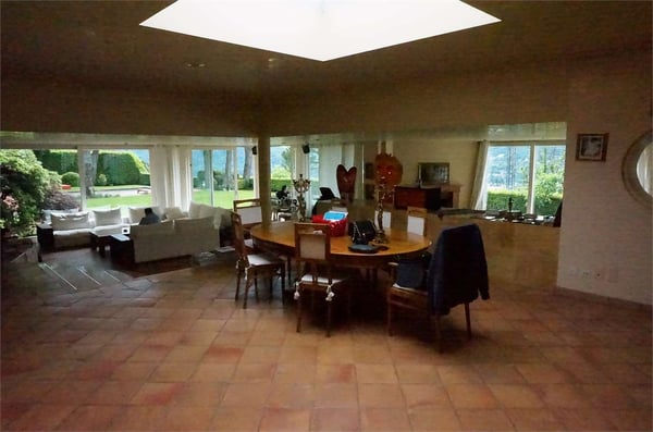 Prestigiosa villa vista lago con piscina 7