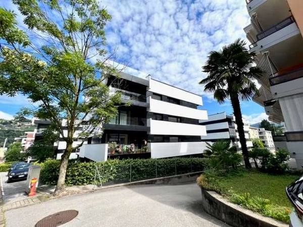 Appartamento elegante con giardino privato a Lugano Pregassona 1