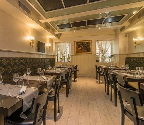 Ampio ristorante in vendita a due passi dal lago 3