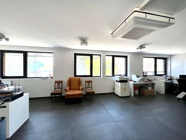 Elegante locale commerciale ufficio a Lugano Massagno 3
