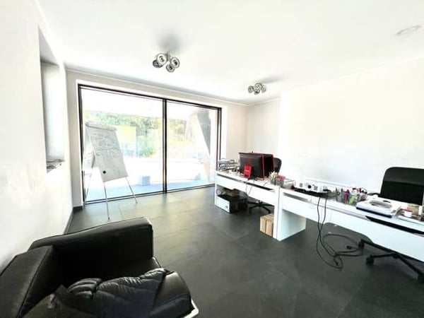 Elegante locale commerciale ufficio a Lugano Massagno 8