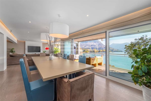 Splendido appartamento vista lago in pieno centro 6